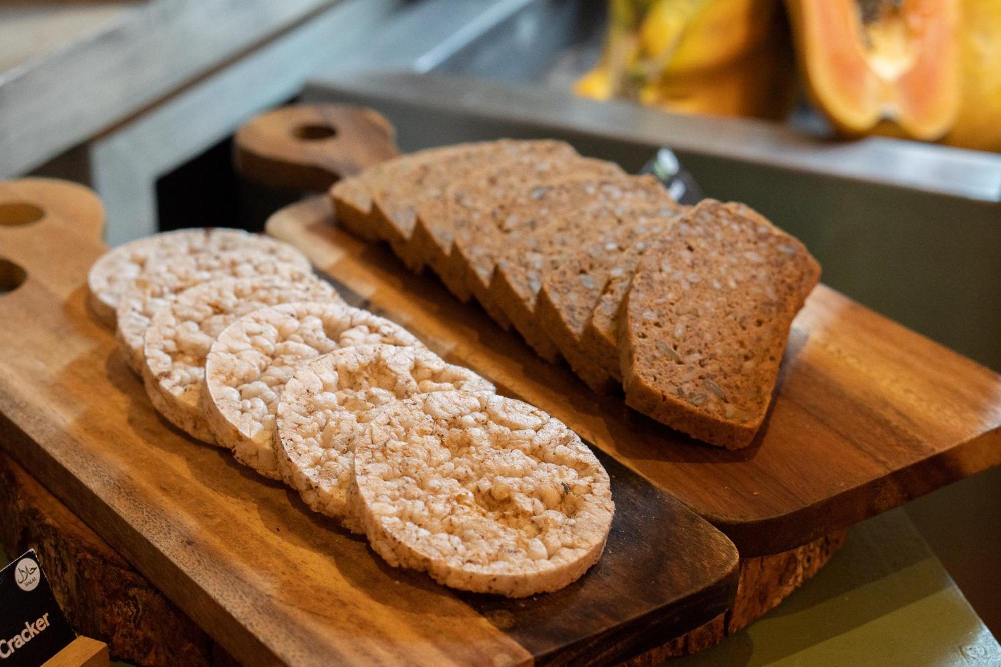 Moevenpick Hotel Sukhumvit 15 Бангкок Экстерьер фото Potato bread