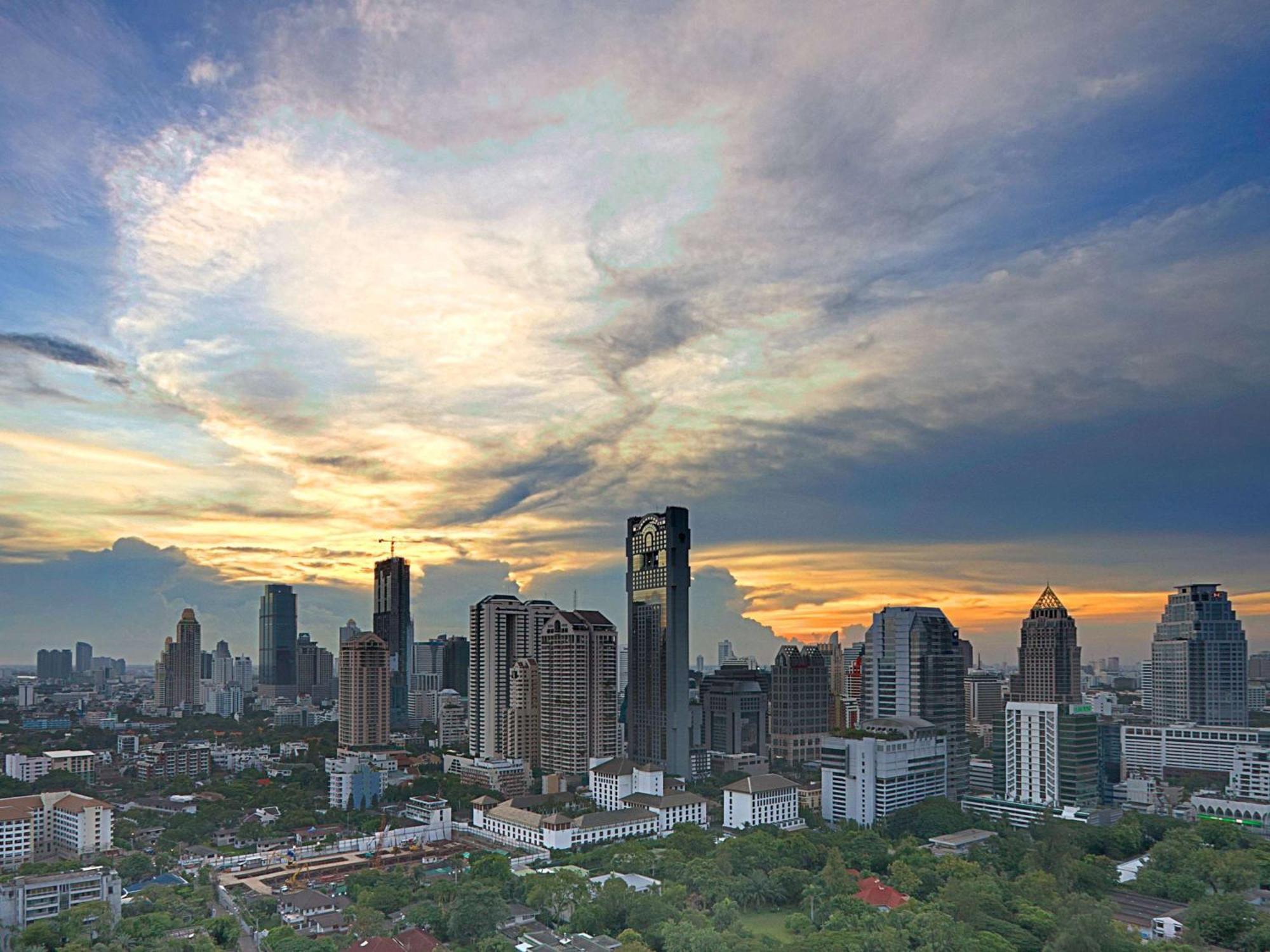 Moevenpick Hotel Sukhumvit 15 Бангкок Экстерьер фото Bangkok